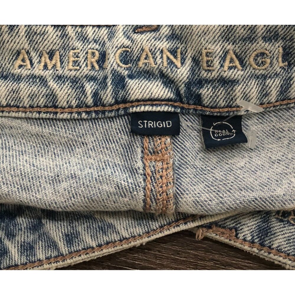 American Eagle Womens Size 4 Denim Blue Jean Mom Shorts New without Tags - Picture 3 of 8